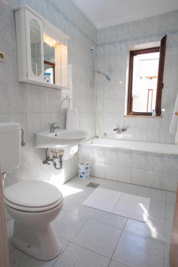 House Emilija Apartment Novalja Luaran gambar